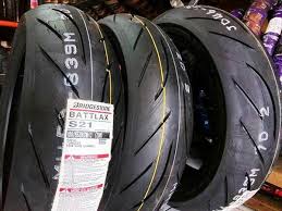 Ban bridgestone merupakan satu merek ban mobil yang paling banyak digunakan saat ini. Jual Ban Battlax S21 200 55 R17 Hypersport Untuk Ninja 250 Ninja 650 R25 Xabre Cbr250 Semua Motor Sport Di Lapak Alice Bukalapak