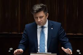 Poseł na sejm vii, viii i ix kadencji (od 2015), w 2017 sekretarz stanu w mon, od 2017 szef kancelarii prezesa rady ministrów. Sprawa Wlamania Na Skrzynke Michala Dworczyka Trafila Do Abw Sluzby Specjalne Analizuja Wydarzenia