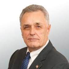 George Deares's Instagram, Twitter & Facebook