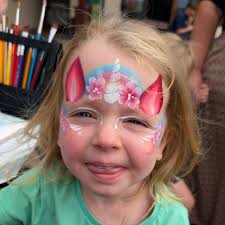 Gray Facepainting and Arts...