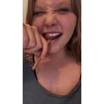 Shelly Hatten's Instagram, Twitter & Facebook