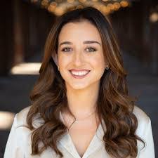 Stephanie Danis's Instagram, Twitter & Facebook