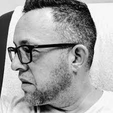 Tom Volpe's Instagram, Twitter & Facebook