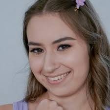 Nicole Auclair's Instagram, Twitter & Facebook