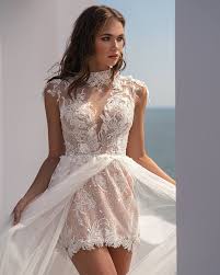 A bride wears a wedding reception dress for two main reasons: 27 Amazing Short Wedding Dresses For Brides