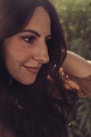 Nicole Gans's Instagram, Twitter & Facebook