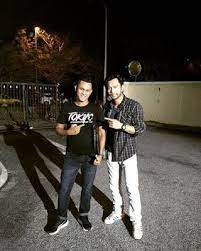 Cinta koko coklat ialah sebuah siri drama televisyen malaysia 2018 arahan mohd fazli yahya, dibintangi oleh raja afiq, sweet qismina, zahirah macwilson, aqasha, azrel ismail, mimi lana dan sasqia dahuri. Pin On A