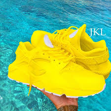 Black And Yellow Nike Huaraches Lemon Zest Adults Nike Air Huarache Lemon Huarache Nike Huarache 190 Liked On Polyvore Featuring Shoes Gray Leather Shoes Nike Air Huarache Huaraches