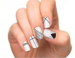 Black And White Nail Art For Short Nails Most Elegant Black And White Nail Designs For Short Nails Lines On Nails Minimalist Nails Line Nail Art