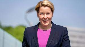 Giffey tritt als familienministerin zurück. Werbung Mit Franziska Giffey Eine Ministerin Als Reklamegesicht