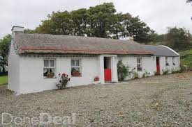 Thatched Cottage Donegal For Sale In Donegal On Donedeal Thatched Cottage Ireland Holiday Cottage