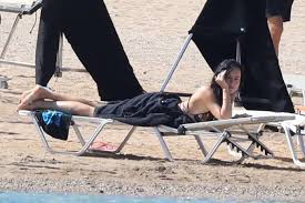 It's a psychologically complex story that focuses on a. Dakota Johnson Filming The Lost Daughter In Spetses Greece Gotceleb