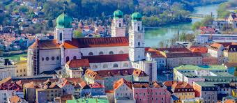 The city lies very close to the austrian border and is also the . Bistum Passau Investitionen Fur Filial Und Nebenkirchen Zuruckfahren Katholisch De