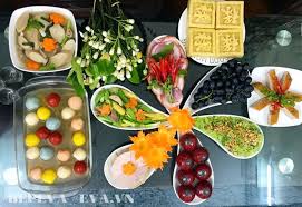 Các gia đình thường sắm hai lễ cúng rằm, 1 là cúng phật, 2 là cúng gia tiên vào giờ ngọ. Mam Cá»— Cung Ráº±m Thang Gieng Ä'áº¹p Láº¡ Ä'Æ°á»£c Chá»‹ Em Chia Sáº» Tren Máº¡ng Xa Há»™i