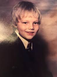 Red bird visits after son's passing, a comforting sign for grieving parents