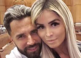 Latino viaja com 'crush' para Aparecida