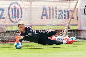 Neuer играет с 2011 в бавария мюнхен (фкб). Manuel Neuer Facebook