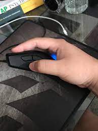 Help I Can T Figure Out What Mouse Grip I Have The Back Of My Palm Touches The Mouse But The Top Doesn T However I Don T Claw The Mouse At My Fingertips