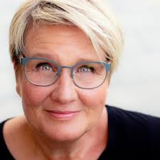 Buchempfehlung: Das Haus meiner Eltern hat viele Räume. Vom Loslassen,  Ausräumen und Bewahren. Ursula Ott