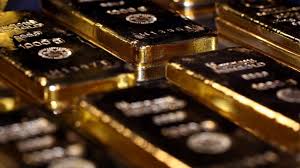 Gold Price Rises Above 2 000 For First Time Bbc News