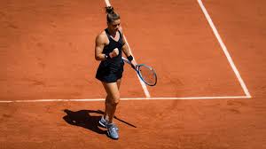 Not many females players have those arms, that's why she stands out. Roland Garros Maria Sakkari Stuns Defending Champion Iga Swiatek In Quarters