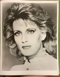 FOTO CANTANTE LIRICA JEAN GLENNON