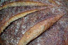 Lasciate raffreddare il pane su una graticola, in modo che respiri, prima di affettarlo. Pane Di Segale Benefici Valori Nutrizionali Ricetta Cure Naturali It