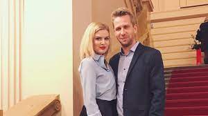 Když se herečce nikol štíbrové před dvěma lety narodil syn mathias, vánoce se u ní zase tolik nezměnily. Nevydrzeli Prvni Bourku A Hned Bali Kufry Podle Fanousku Se Stibrova S Pritelem Ve Vztahu Malo Snazili Extra Cz
