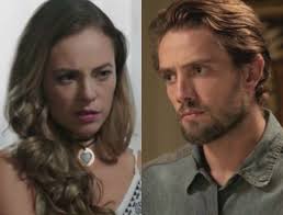 Foto: Novela 'Além do Tempo': Felipe (Rafael Cardoso) afirma a Melissa  (Paolla Oliveira) que pedirá a guarda de Alex (Kadu Schons)