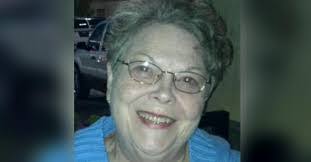 Amber Kuiters's Instagram, Twitter & Facebook