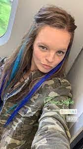 Sheena Dewitt's Instagram, Twitter & Facebook