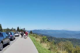 How to get to clingmans dome. Driving To Clingmans Dome Parking Lot What S The Trailhead Parking Like At The End Of Clingmans Dome Road Smokies Travel Blog Flashpacking America