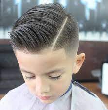 Coupe de cheveux homme court sur les cotes long dessus. Coupe Petit Garcon Les Tendances De La Coupe Garcon Sont Au Court