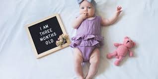 3 Monate Altes Baby Infos Zu Schlaf Stuhlgang Und Entwicklungsschritten
