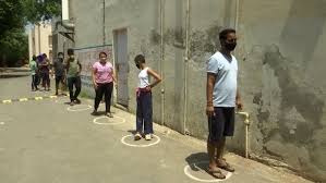 30 years later, he comes across two collegians who appear to be his late parents' incarnations. India S Capital To Lock Down Amid Devastating Coronavirus Surge As Cases Top 15 Million