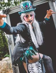 Björn lindert, geschäftsführer von deiters.de, verrät, welche kostüme diesmal getragen werden und was er selbst zu karneval trägt in diesem jahr. Lookbook Voodoo Puppe Fur Halloween Deiters Puppe Kostum Voodoo Puppen
