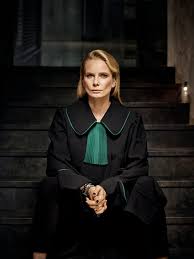 Magdalena cielecka na planie serialu chyłka w kolnie (2018). Tvn Chylka Magdalena Cielecka Iza Grzybowska Photography