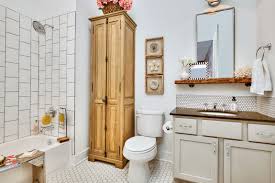 Whether you're looking for ways to improve your own urban apartment. 25 Small Apartment Bathroom Ideas That Maximize Space And Efficiency