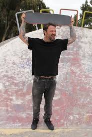 Finden sie hier traueranzeigen, todesanzeigen und beileidsbekundungen aus ihrer tageszeitung oder passende hilfe im trauerfall. When Skateboarding Lifts You Off The Ground Bam Margera