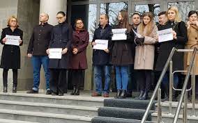 Parchetul de pe langa judecatoria onesti is a courthouse located in oneşti. Procurorii Parchetului De Pe LangÄƒ JudecÄƒtoria Suceava Isi SuspendÄƒ Activitatea Cu Publicul Pentru UrmÄƒtoarele DouÄƒ SÄƒptÄƒmani