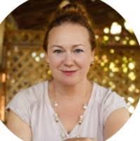 Marisa Rae's Instagram, Twitter & Facebook