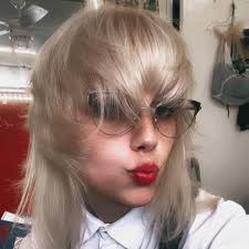 If you had Peter Jackson and his entire production crew to make a trilogy  set in the same style as LOTR, what story from Tolkiens world would you  make them adapt and