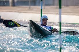 Nas olimpíadas vale a canoa ou o caiaque? Pepe Goncalves Erra 3 Vezes E Esta Fora Da Final Na Canoagem Slalom Esportes R7 Olimpiadas