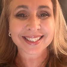 Olive just chilling with herself.