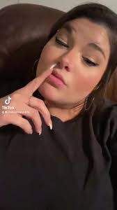 Chelsie Johnson's Instagram, Twitter & Facebook