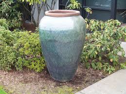 Large, extra large garden pots in stock. I Want A Couple Big Pots For The Garden This Year Large Garden Pots Large Flower Pots Large Plant Pots