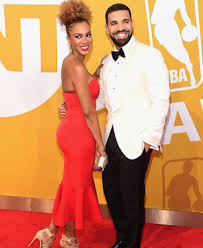 She is the new girlfriend of nba player kevin durant. Drake Attends Nba Awards With Jidenna S Rumoured Ex Girlfriend Rosalyn Gold Onwude
