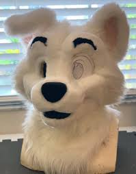 Fursuits By Lacy on X: Samoyed pup is almost done! 👀  t.coFN8LkrS2RG  X