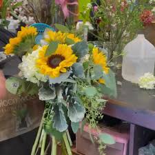 Unique flowers, plants and containers as well as gifts, orchid plants, succulents, air plants home and garden decor. Bloomwoods Flowers Events Facebook