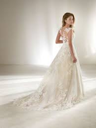 Kaufen preiswerte günstige brautkleider und brautmode mit erstklassiger qualität nach maß.bei milanoo gibt es mehr als 800 wunderschöne brautkleider styles.shoppen sie jetzt ihre trauhafte. Wedding Dress Tattoo Effect Petite Brides Pronovias 2018 Collection Hochzeitskleid Hochzeitskleid Fur Kleine Frauen Und Hochzeitskleid Dirndl